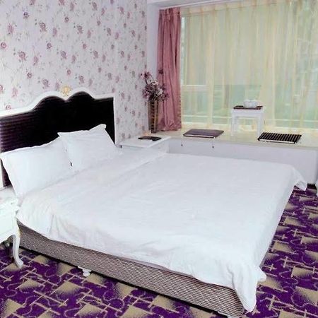 Chengdu Lilac Hotel Fei Cheng Branch Exteriör bild